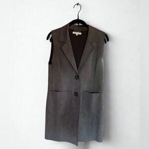 Chic Gray Sleeveless Vest